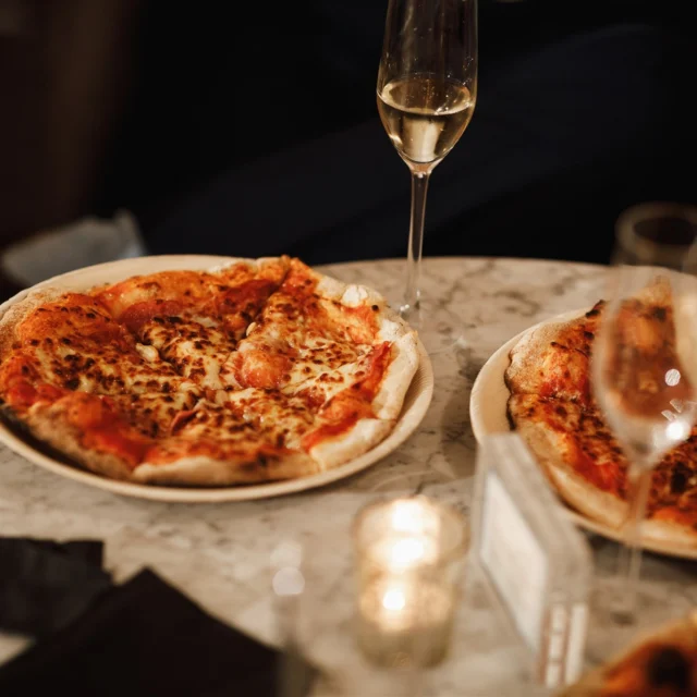 End your night with pizza and champaign, because this night deserves a finale. 🥂

Head to the link in our bio to explore more of Pelham House. 🔗

📷: @piotrowskiphoto

#pelhamhouse #pelhamhouseweddings #leweswedding #londonweddings #pizzaandchampaign #weddings #ukweddings #weddinginspo