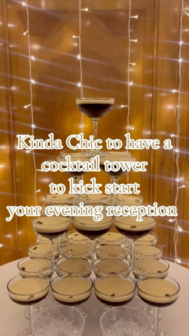 A cocktail tower for your evening reception? 🍸✨ What a way to kick-start the party! The perfect show-stopping moment to get the celebrations flowing and the dance floor calling! 🥂🤍